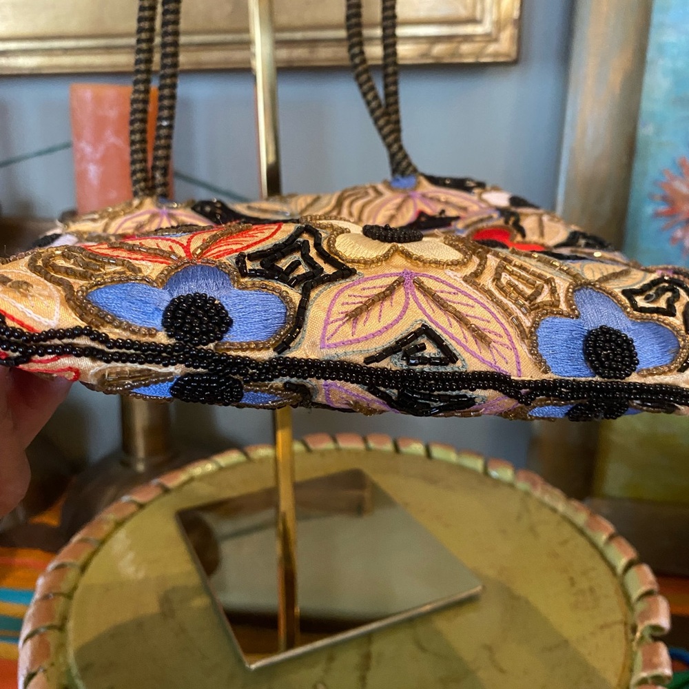 Evening Bag Hand Beaded and Embroidered with Gold Silk Lining - Picture 5 of 9